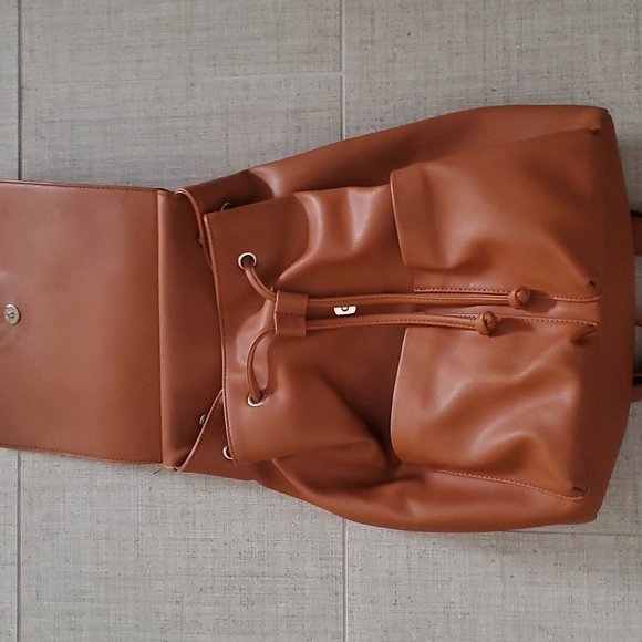 Urban Original Backpack - Picture 4 of 6